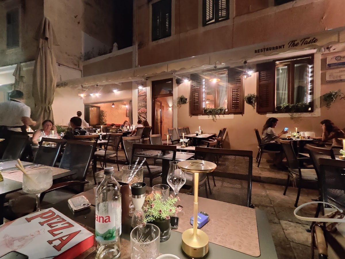 Restaurant The Taste